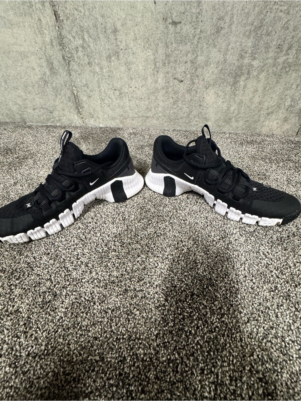 Nike Black and White Lightweight Training Sneakers - Picture 2 of 3